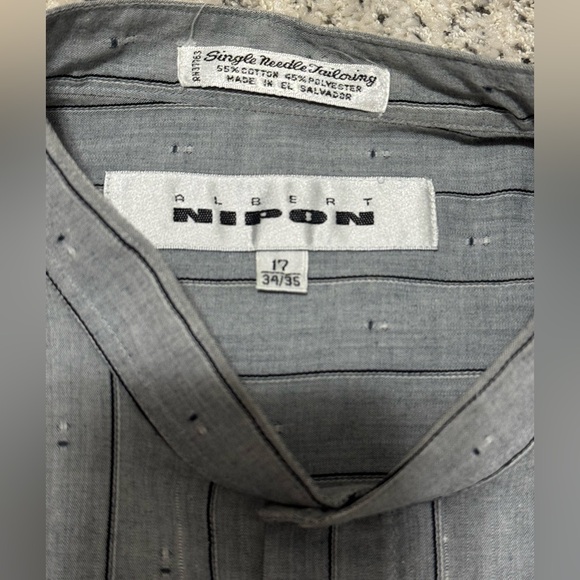 Vintage Albert Nipon men’s dress shirt. Size 17 34/35. Like new - Picture 2 of 4